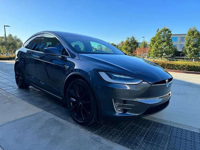 2019 TESLA Model X