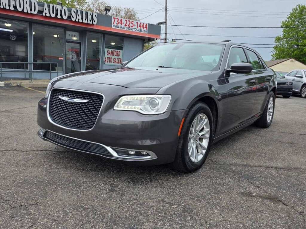 2017 CHRYSLER 300