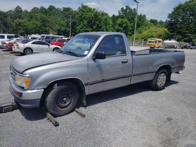 Toyota T100