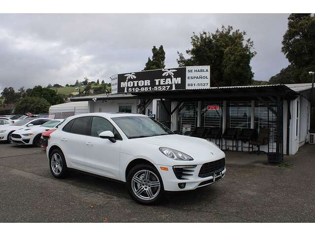 2015 PORSCHE Macan