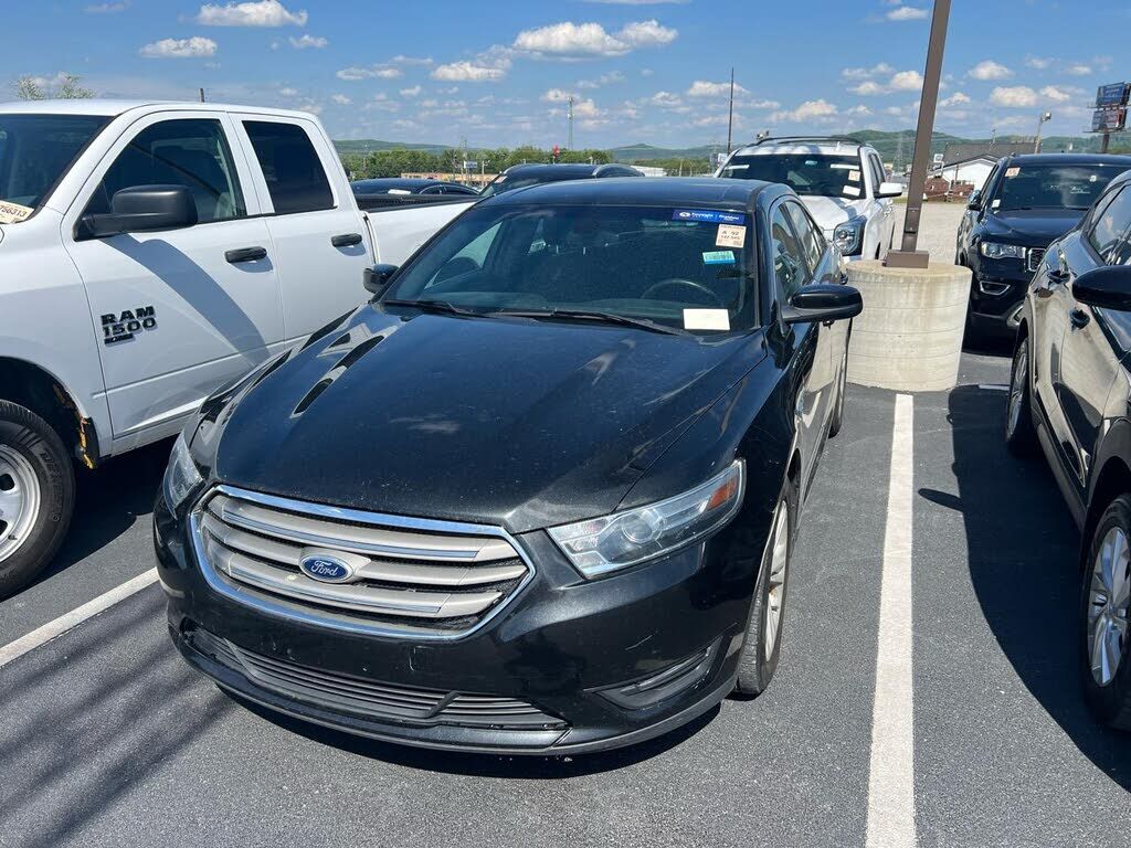 2015 FORD Taurus