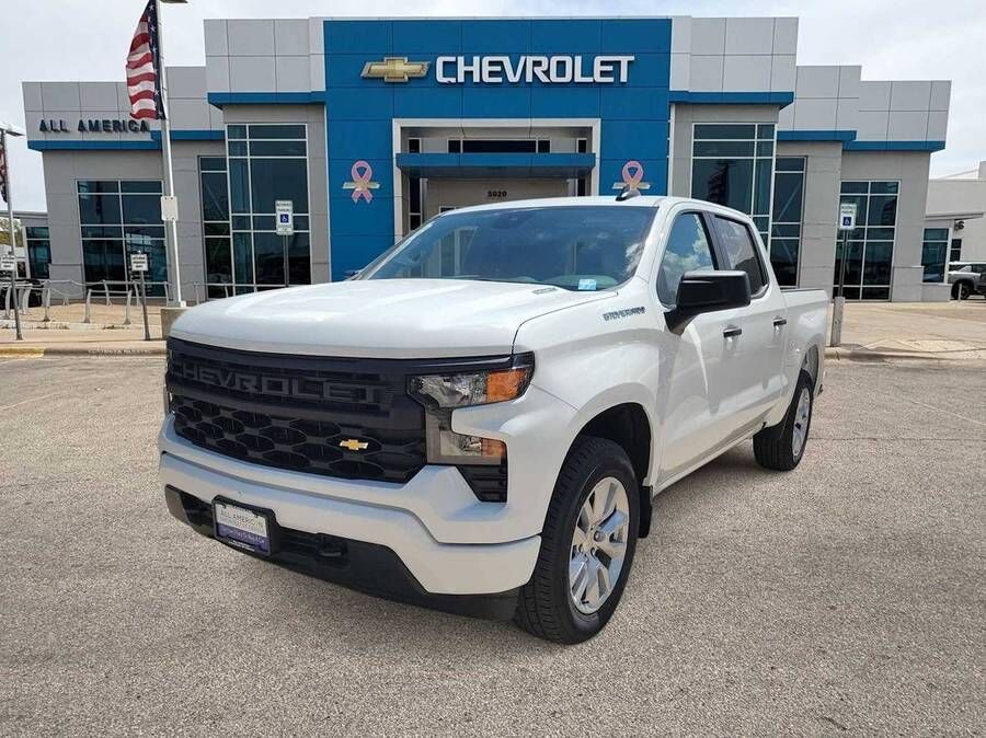 2026 CHEVROLET Silverado