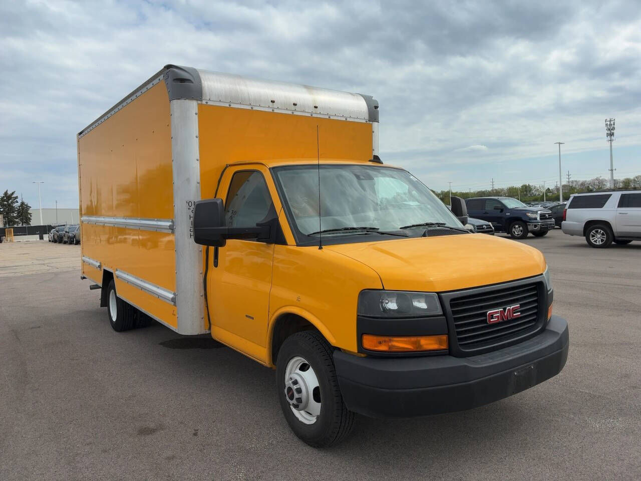 2021 GMC Savana