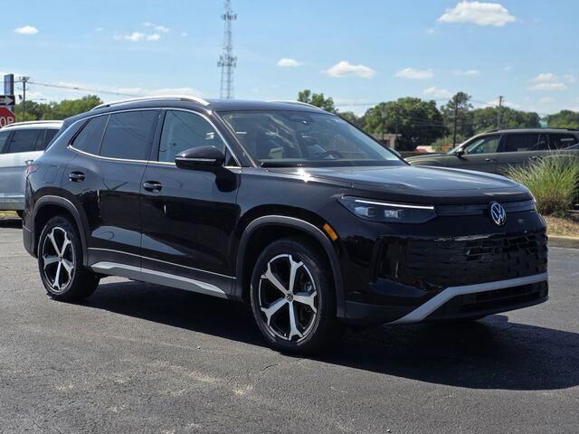 2026 VOLKSWAGEN Tiguan