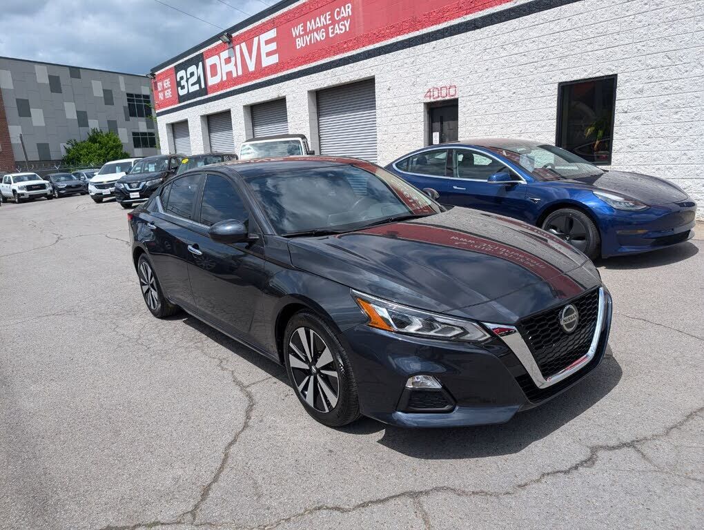 2022 NISSAN Altima