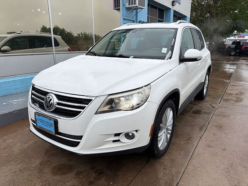2011 VOLKSWAGEN Tiguan