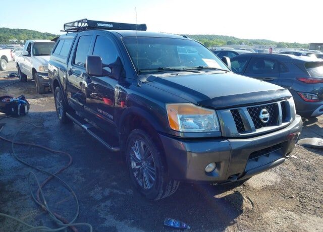 2012 NISSAN Titan