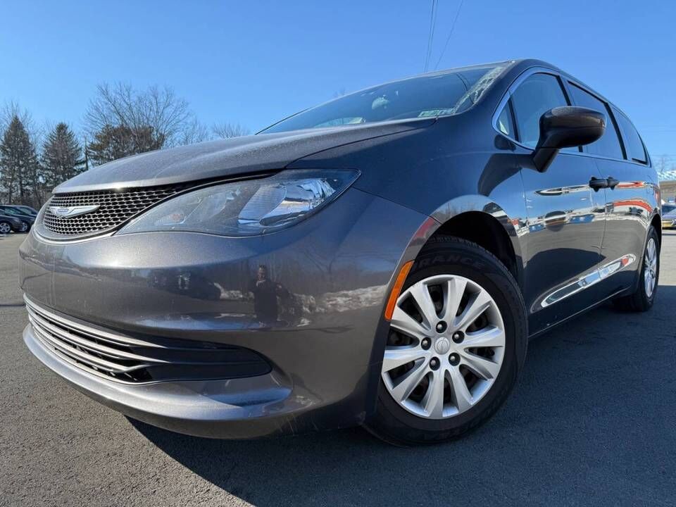 2020 CHRYSLER Voyager
