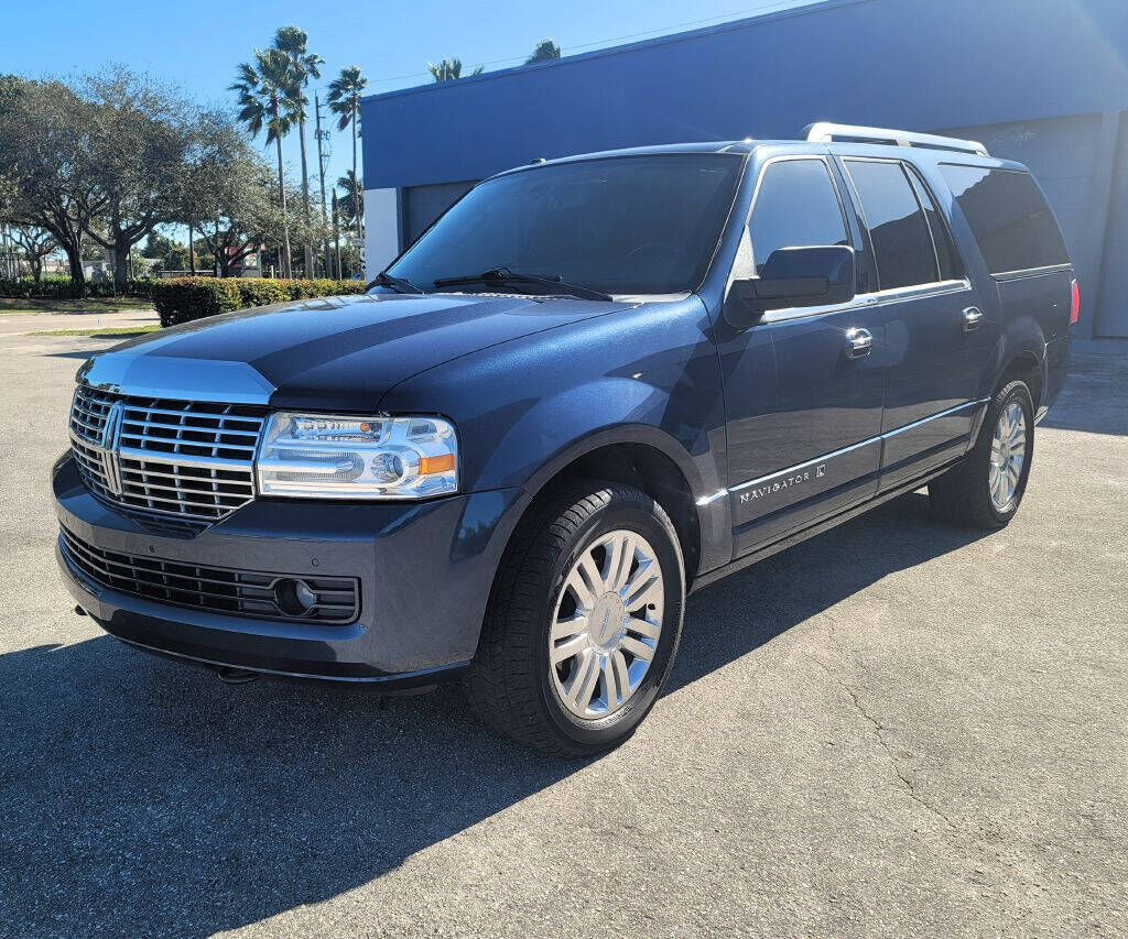 2014 LINCOLN Navigator
