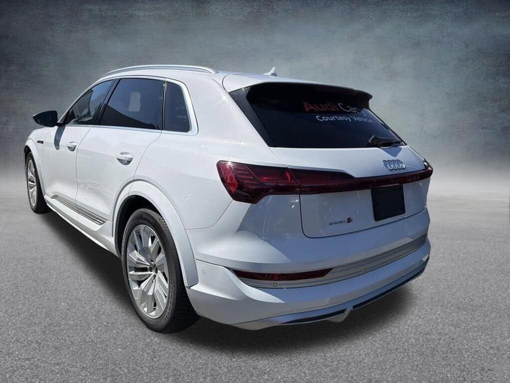 2022 Audi e-tron