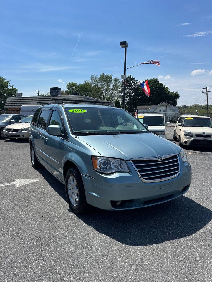 2010 CHRYSLER Town and Country