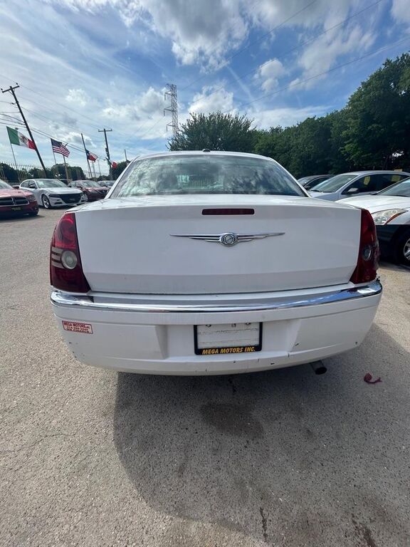 2010 CHRYSLER 300