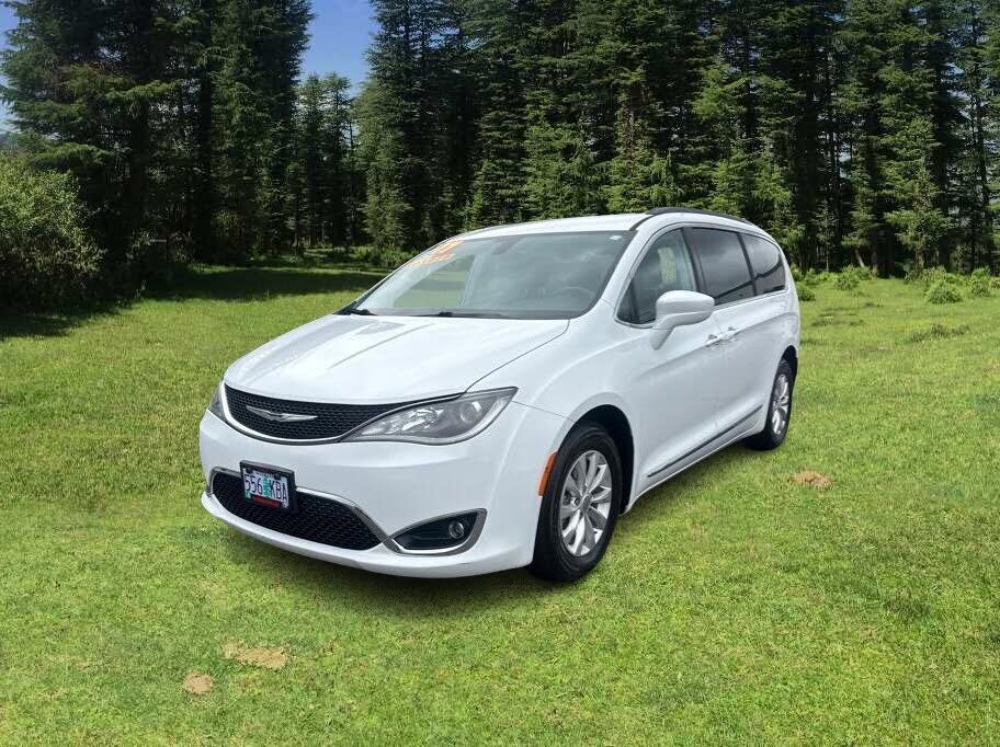 2017 CHRYSLER Pacifica