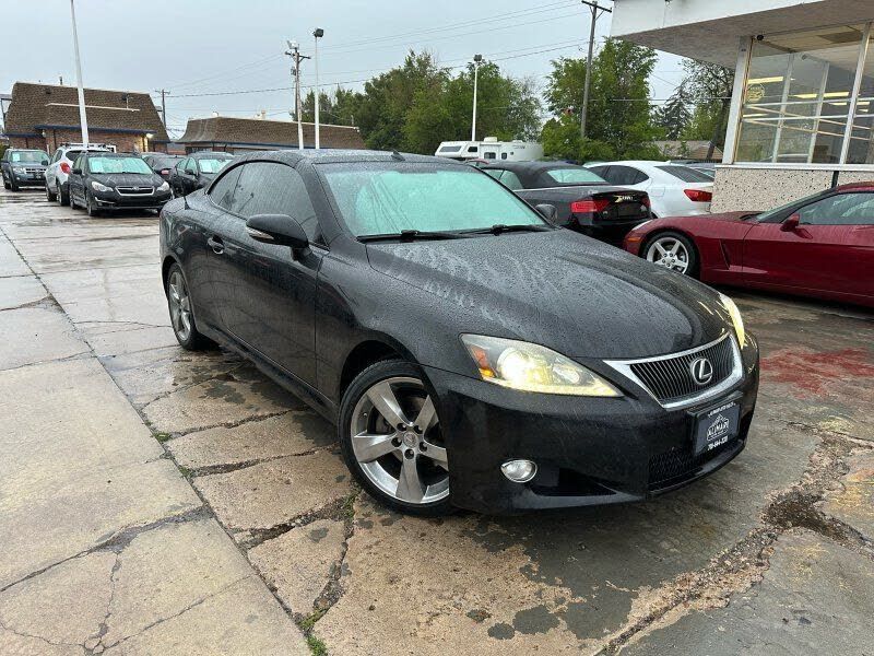 2011 LEXUS IS