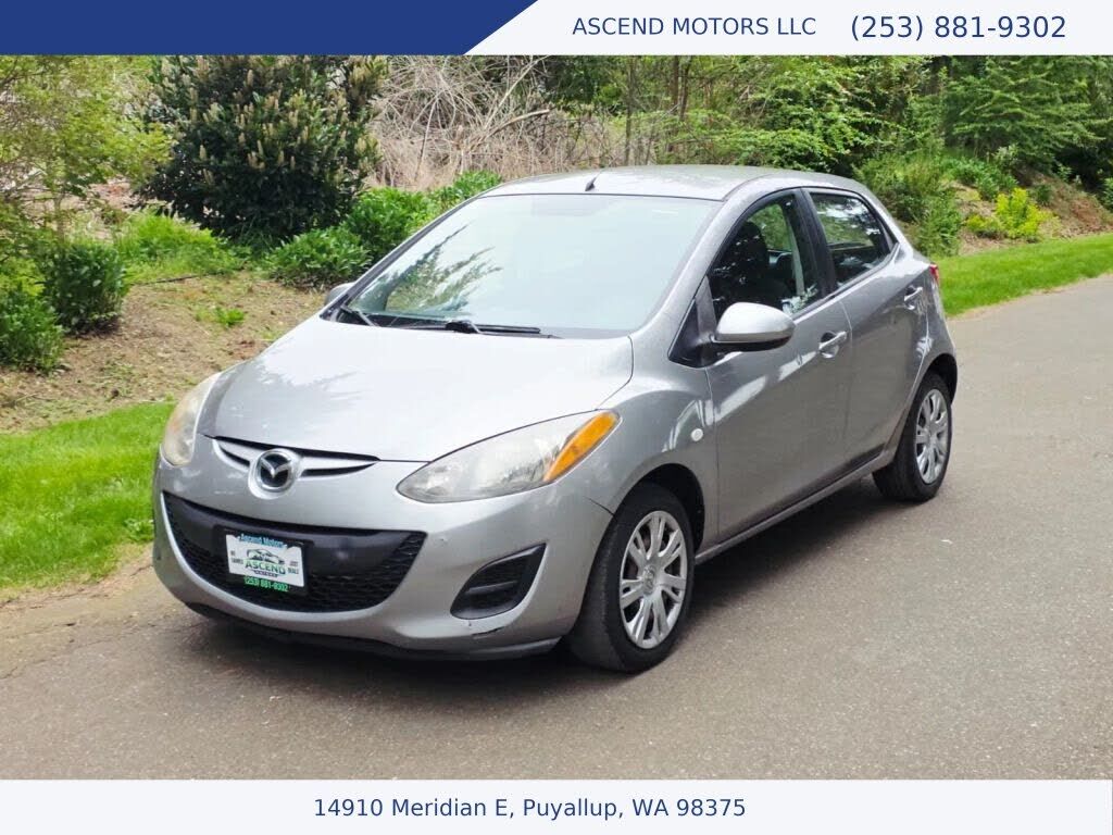 2013 MAZDA Mazda2