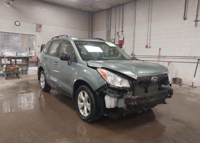 2016 SUBARU Forester
