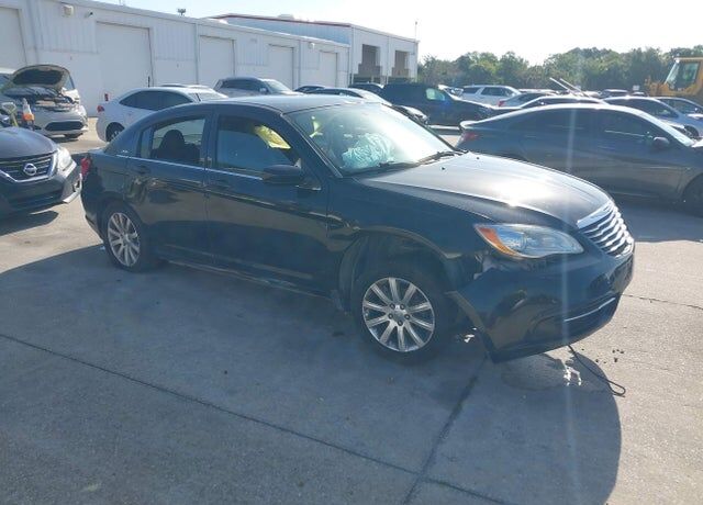 2014 CHRYSLER 200