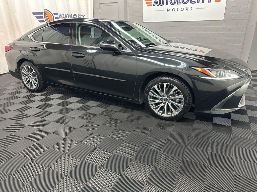 2020 LEXUS ES
