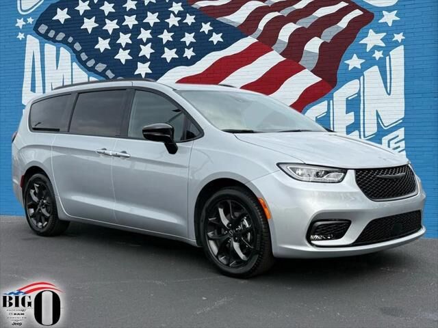 2026 CHRYSLER Pacifica