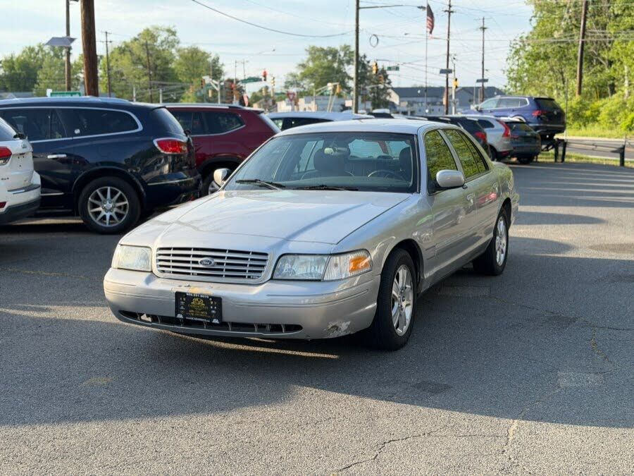 Ford Crown Victoria