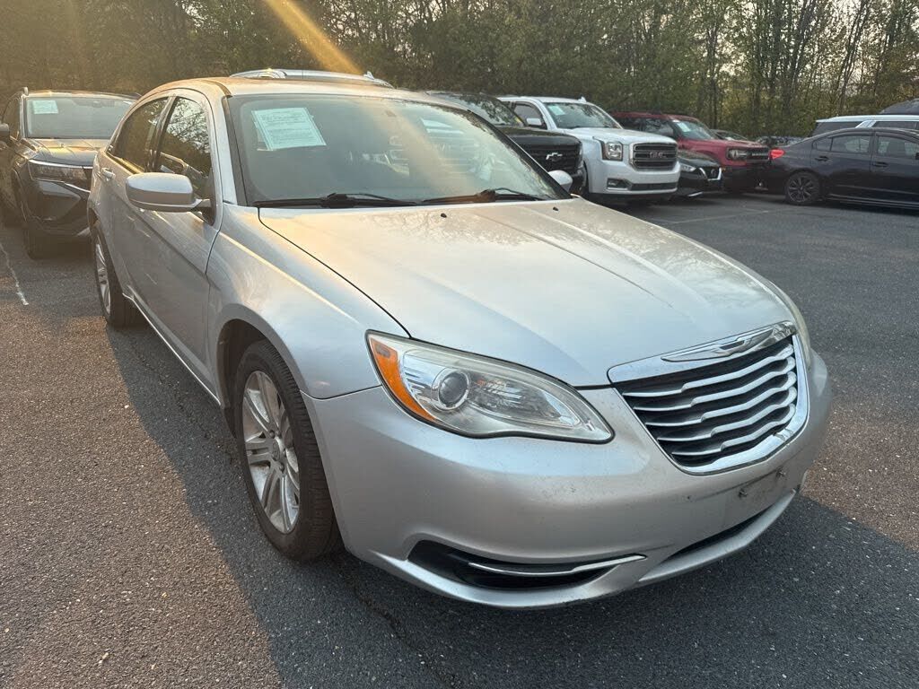 2011 CHRYSLER 200