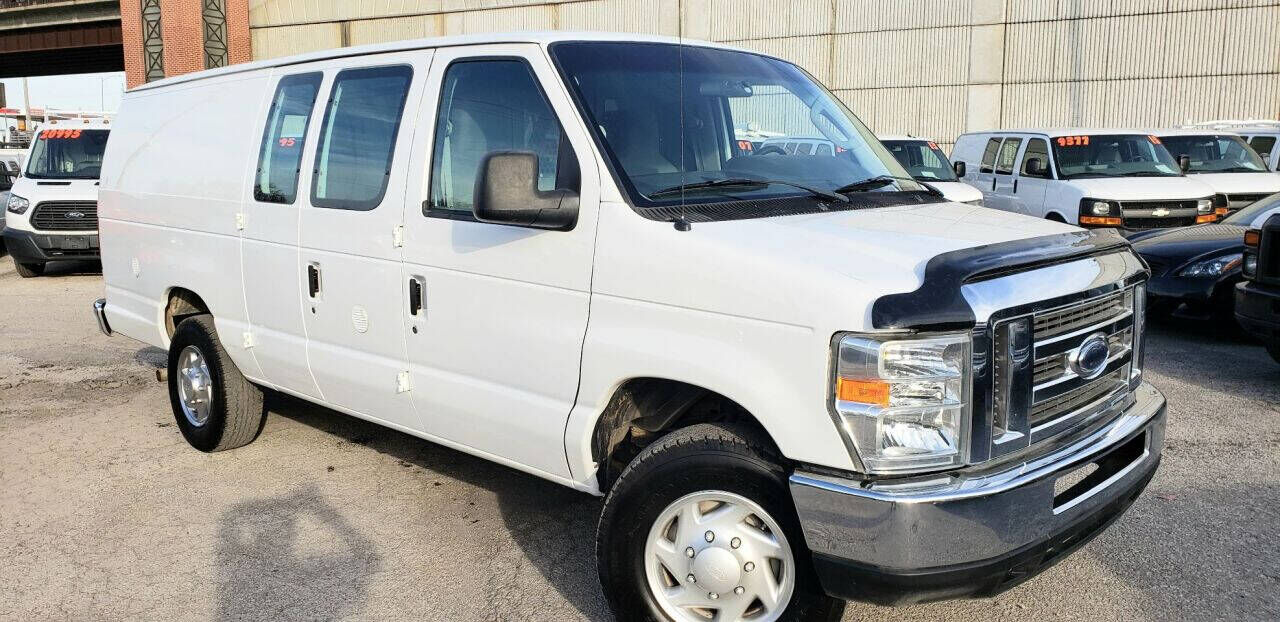 2012 FORD E-350