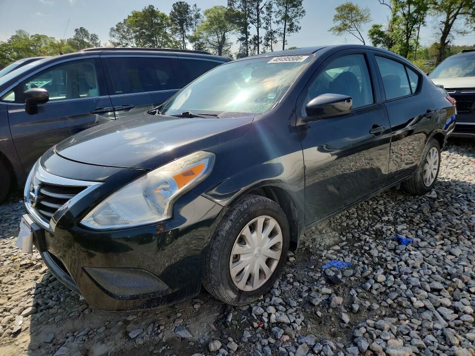 2016 NISSAN Versa