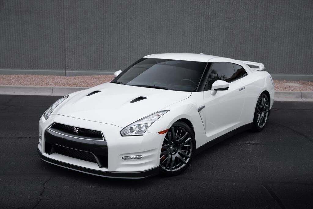 Nissan GT-R
