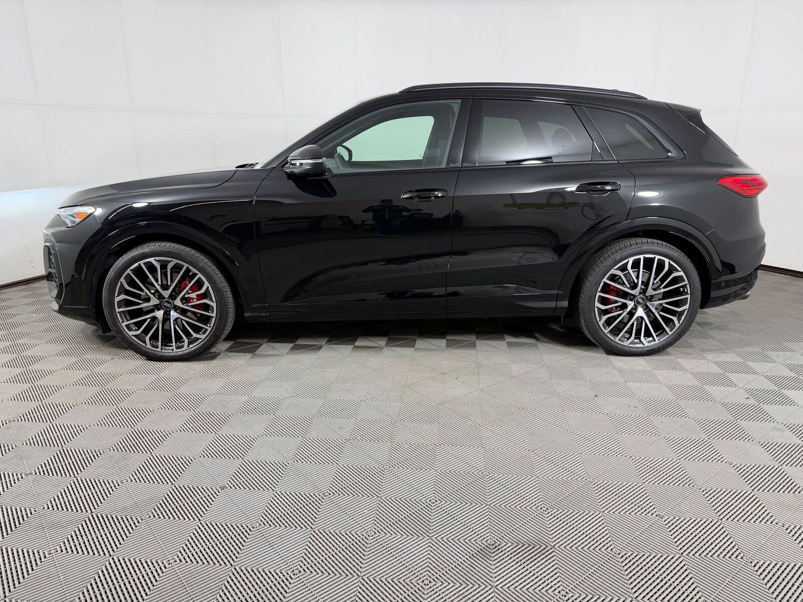 2025 Audi SQ5