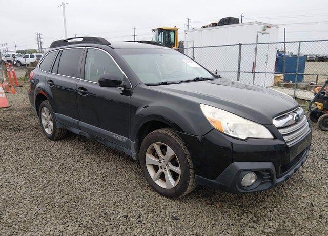 2013 SUBARU Outback