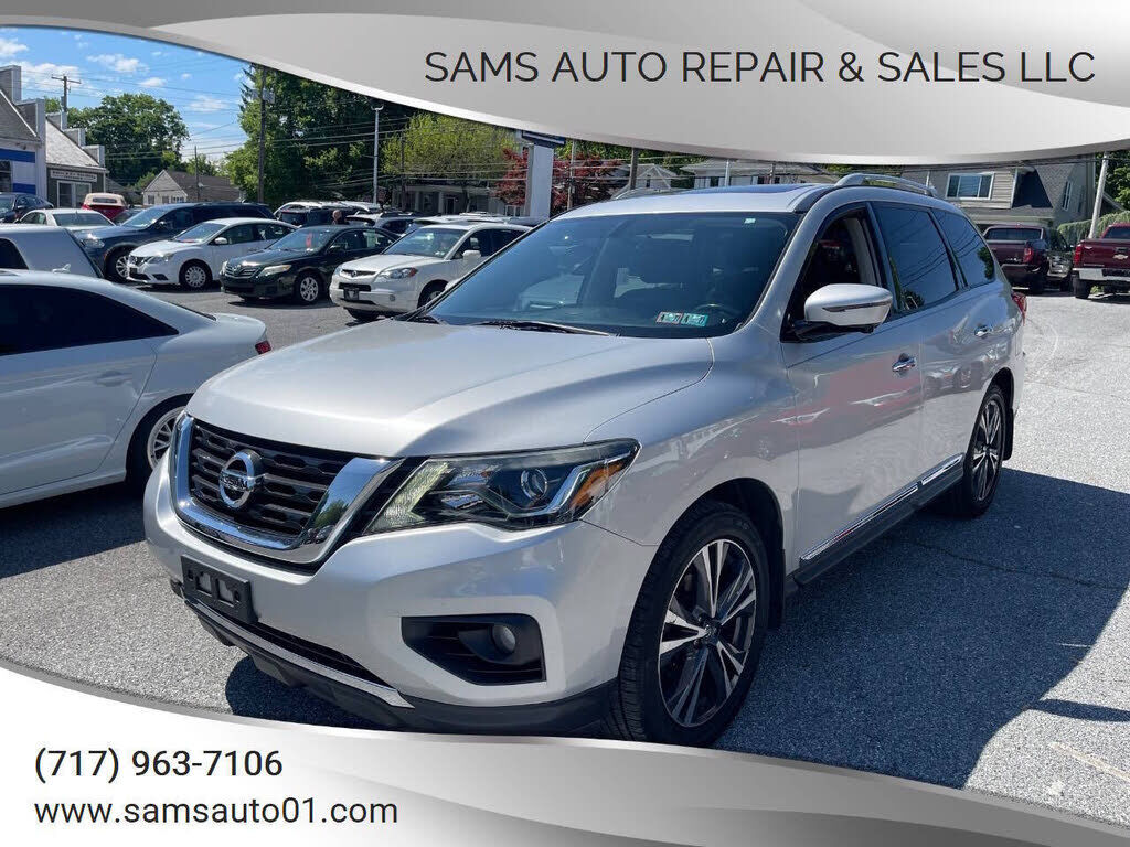 2017 NISSAN Pathfinder