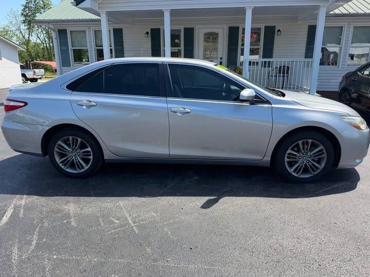2017 TOYOTA Camry