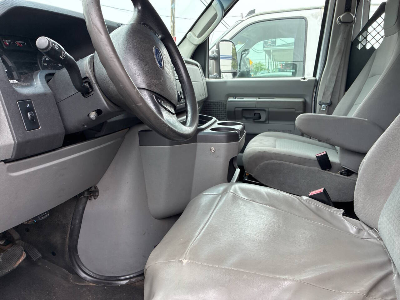 2013 Ford E-150