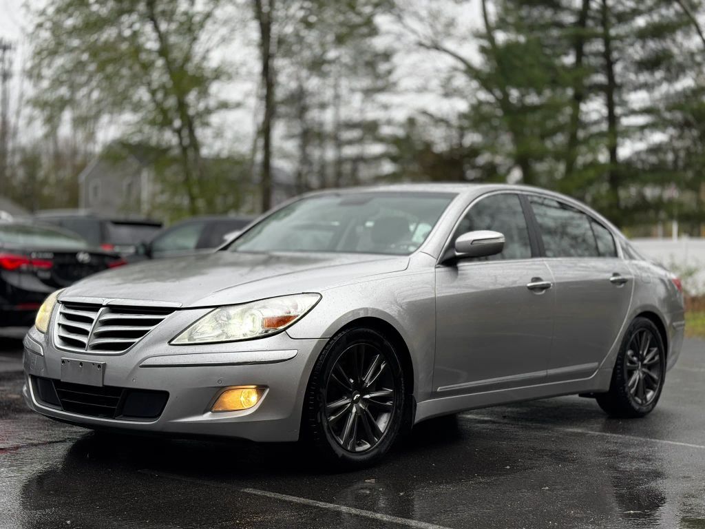 2011 HYUNDAI Genesis