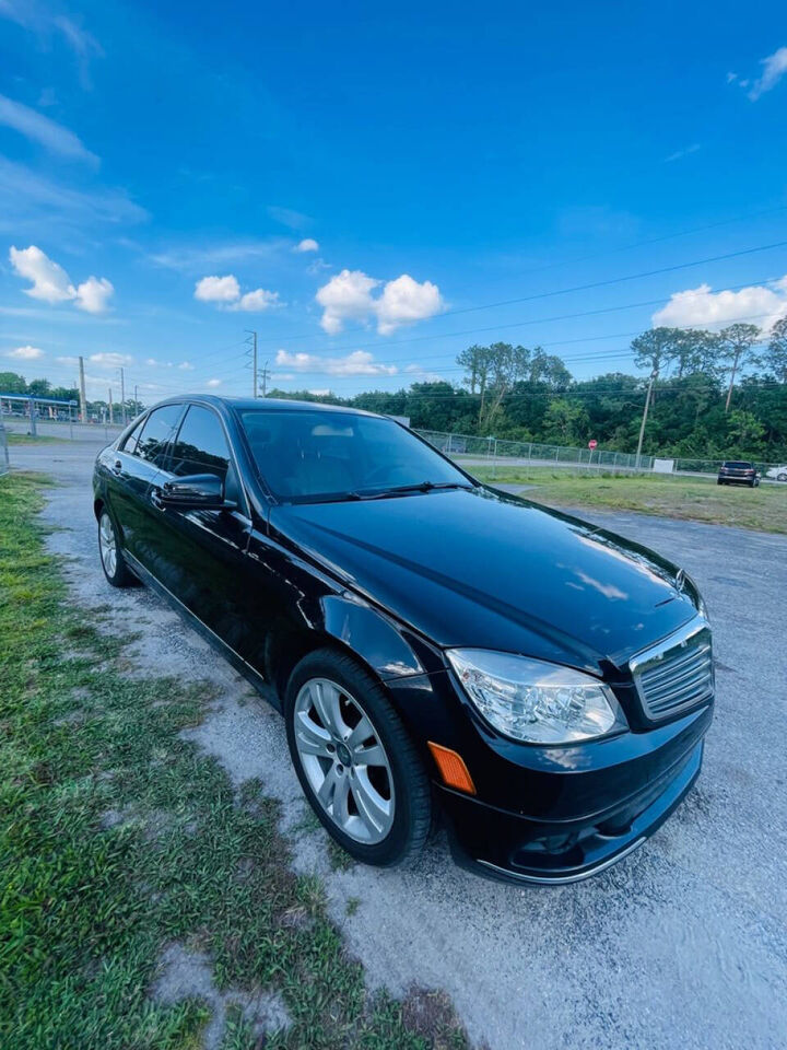 2011 MERCEDES-BENZ C-Class