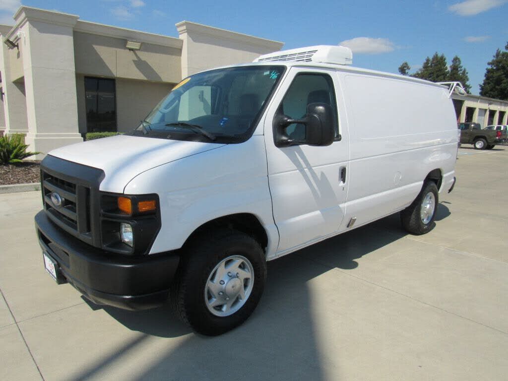 2011 FORD E-250