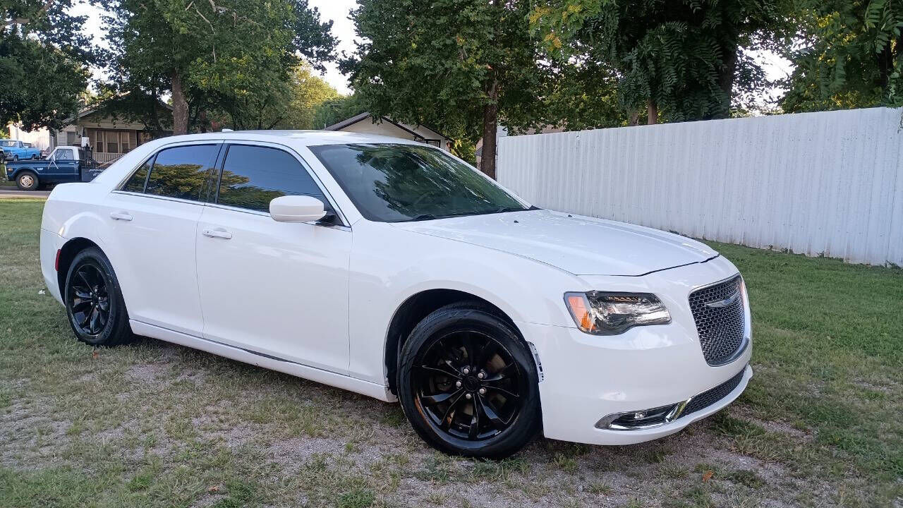 2016 CHRYSLER 300