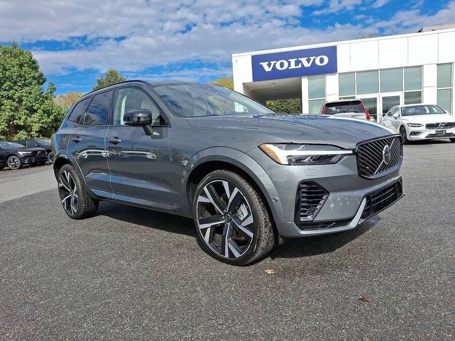 2026 VOLVO XC60