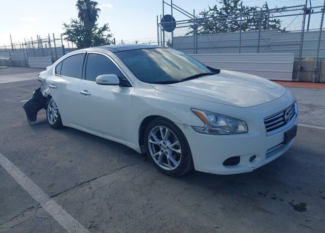 2014 NISSAN Maxima