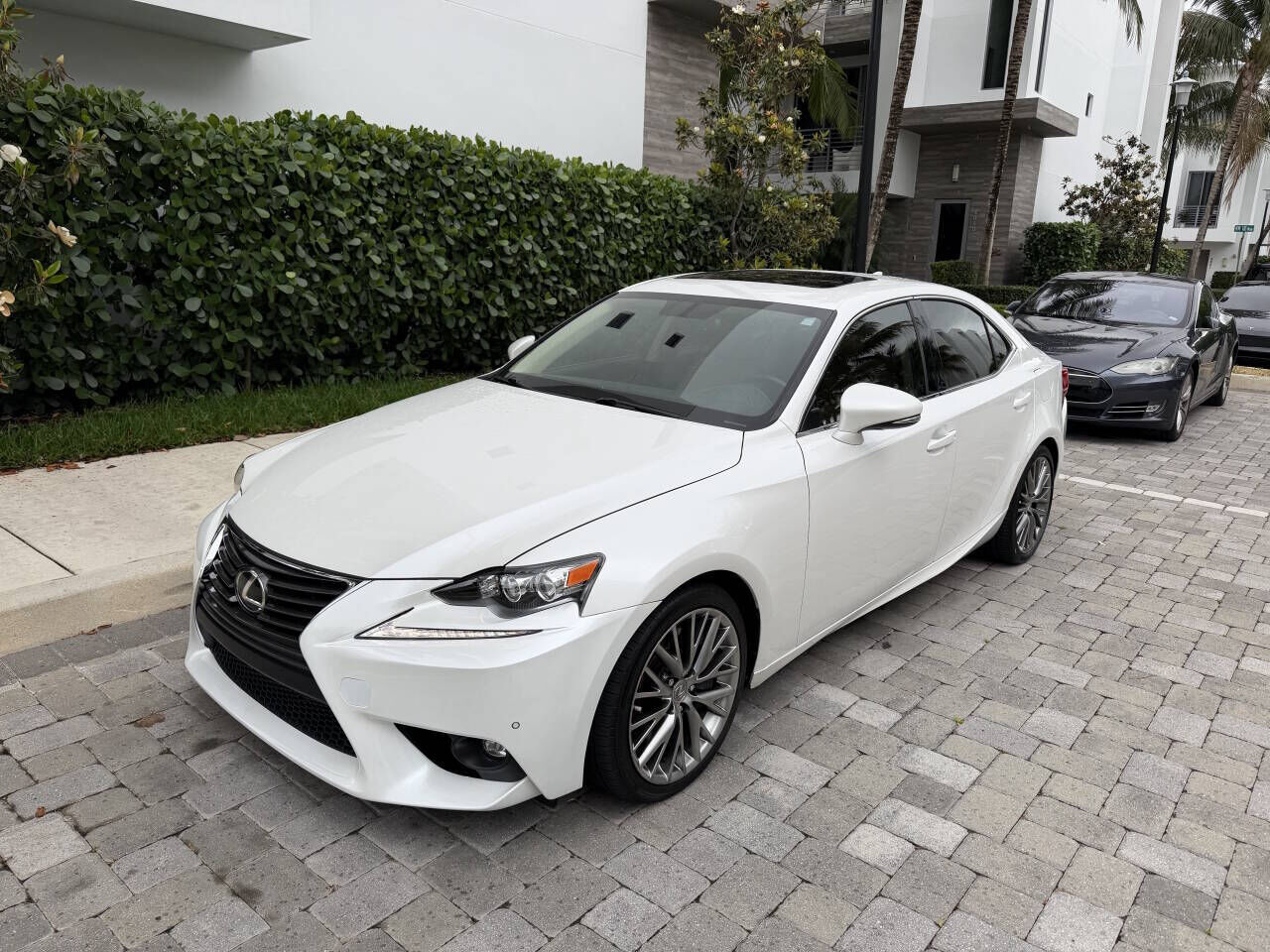 2016 LEXUS IS