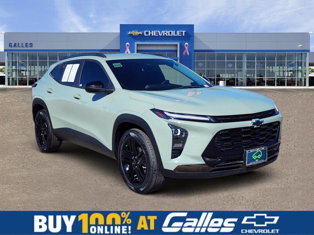 2025 CHEVROLET Trax