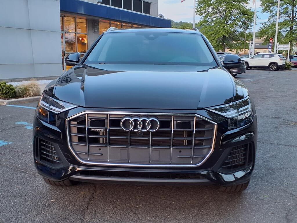 2022 Audi Q8