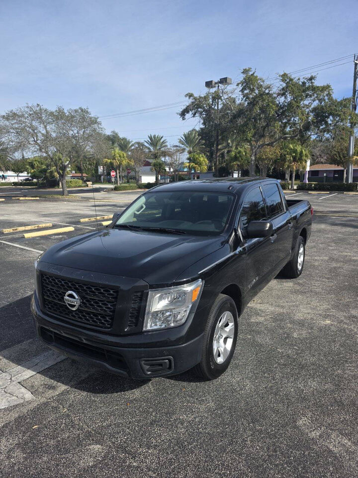 2019 NISSAN Titan