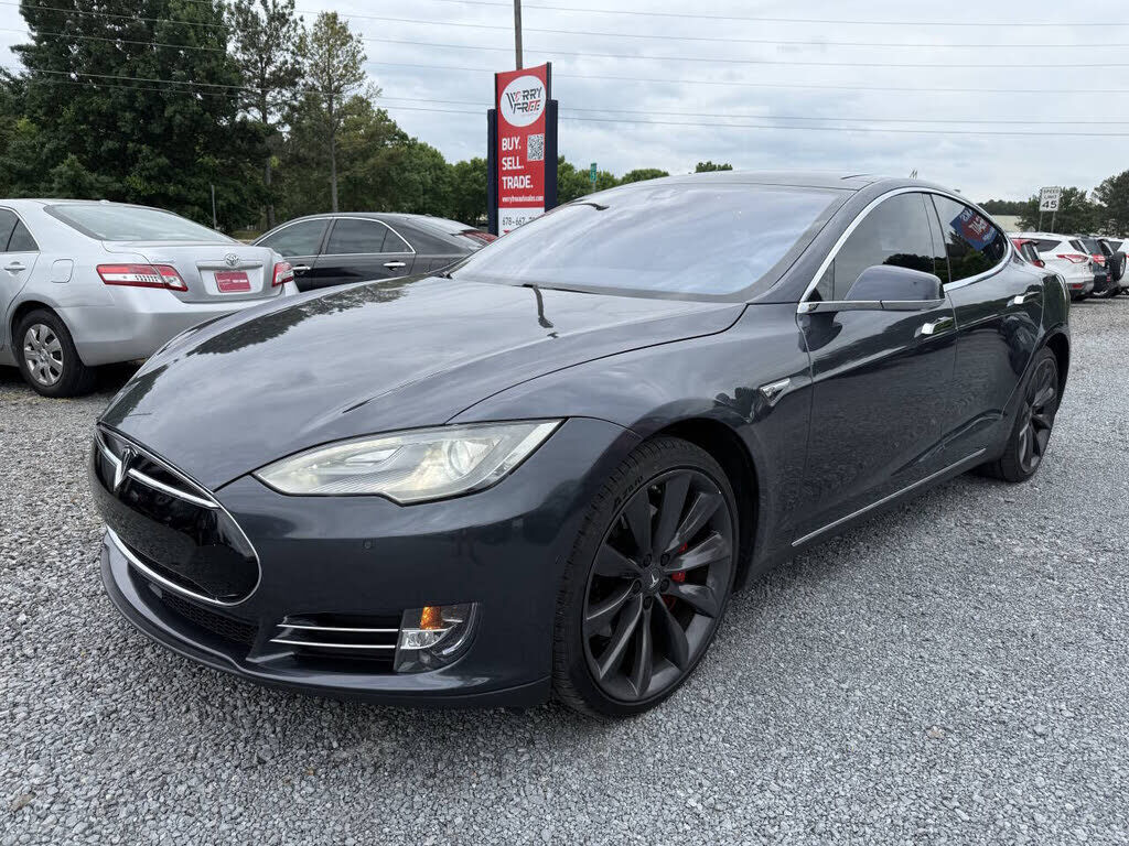 2015 TESLA Model S