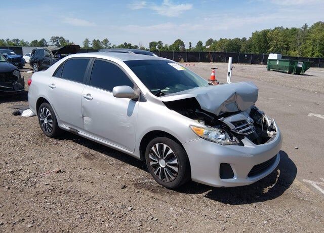 2013 TOYOTA Corolla
