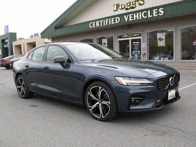 2024 VOLVO S60