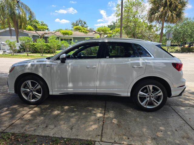 2021 Audi Q3