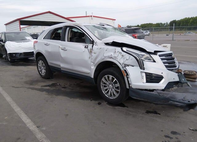 2017 CADILLAC XT5