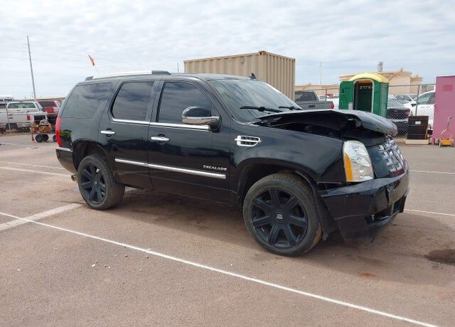2011 CADILLAC Escalade