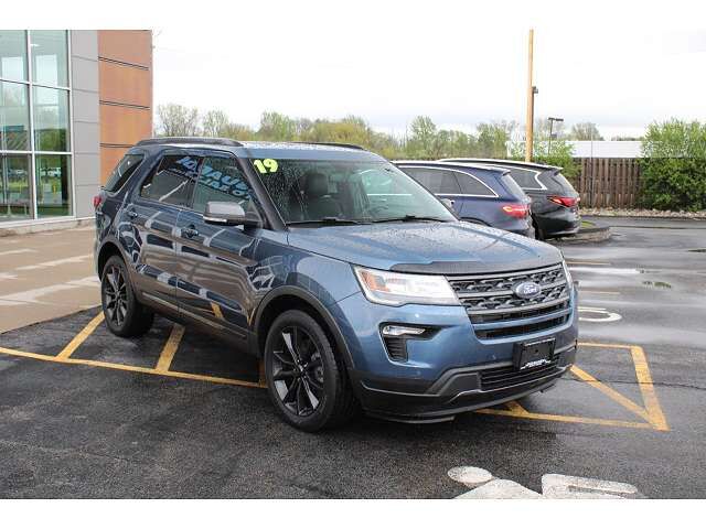2019 FORD Explorer